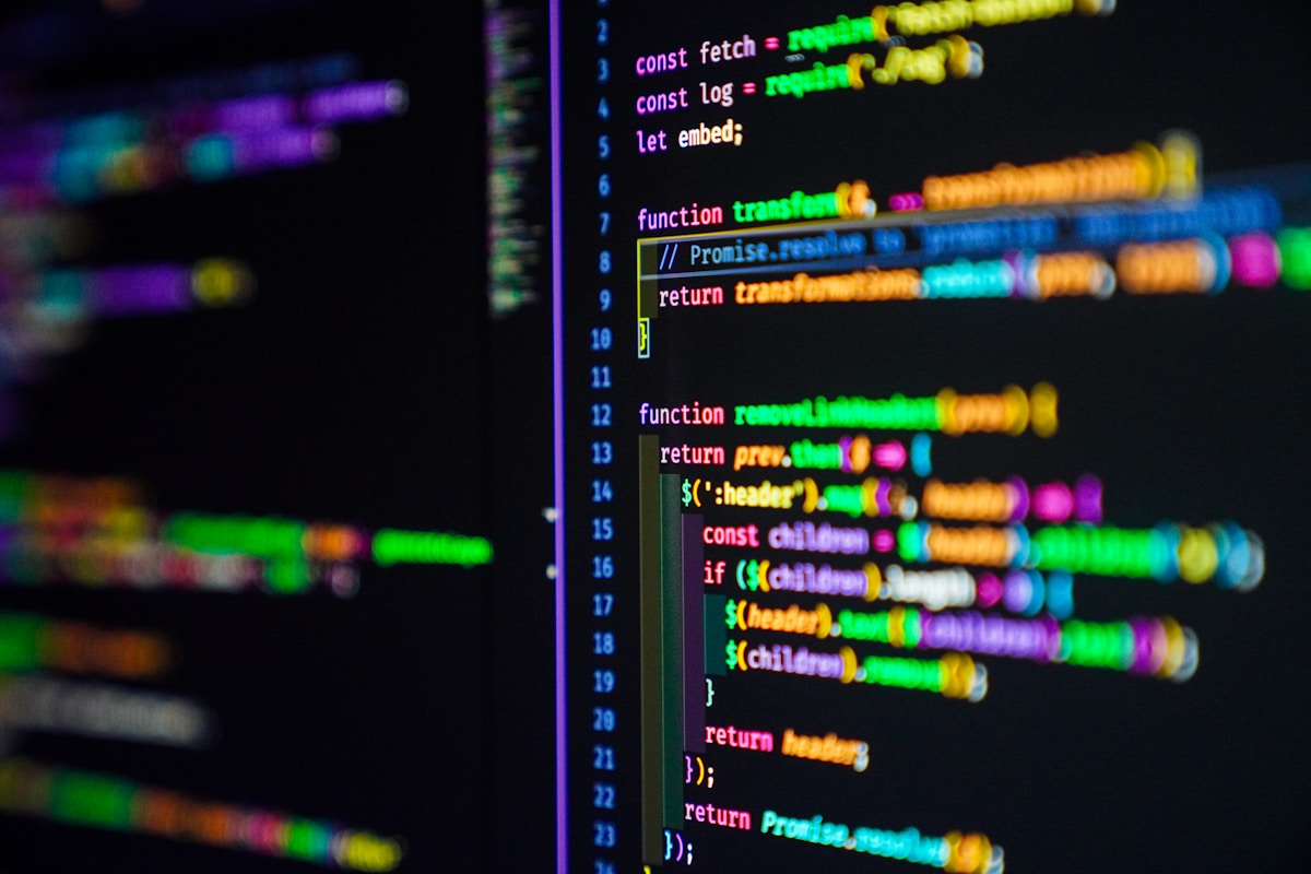 Code informatique coloré avec des fonctions et des variables.